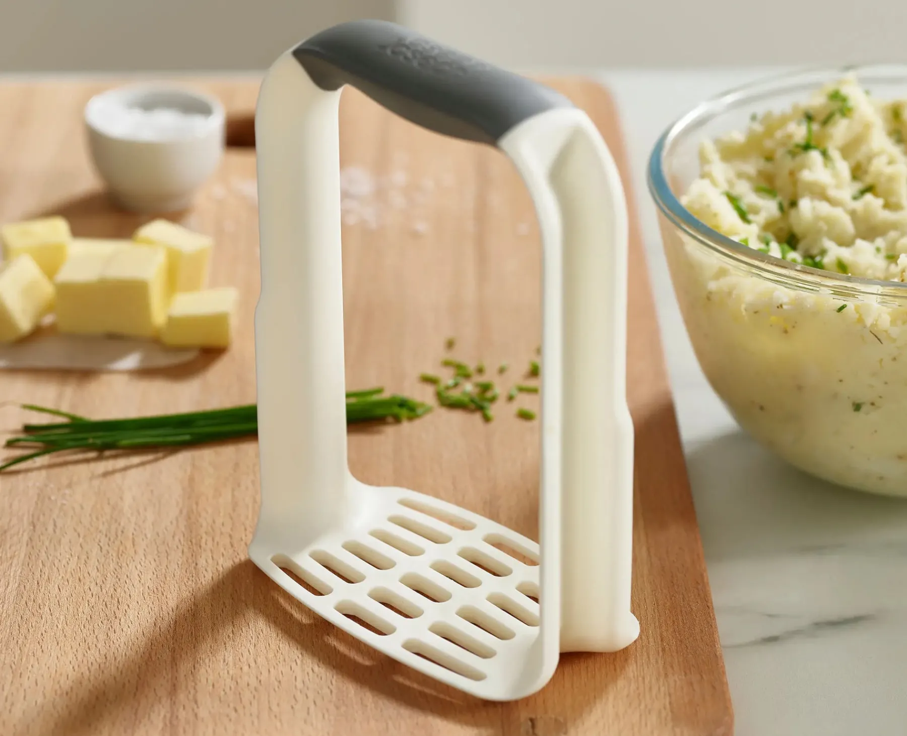 Kitchen Utensils & Gadgets-Joseph Joseph Easy-Mash™ Potato Masher White