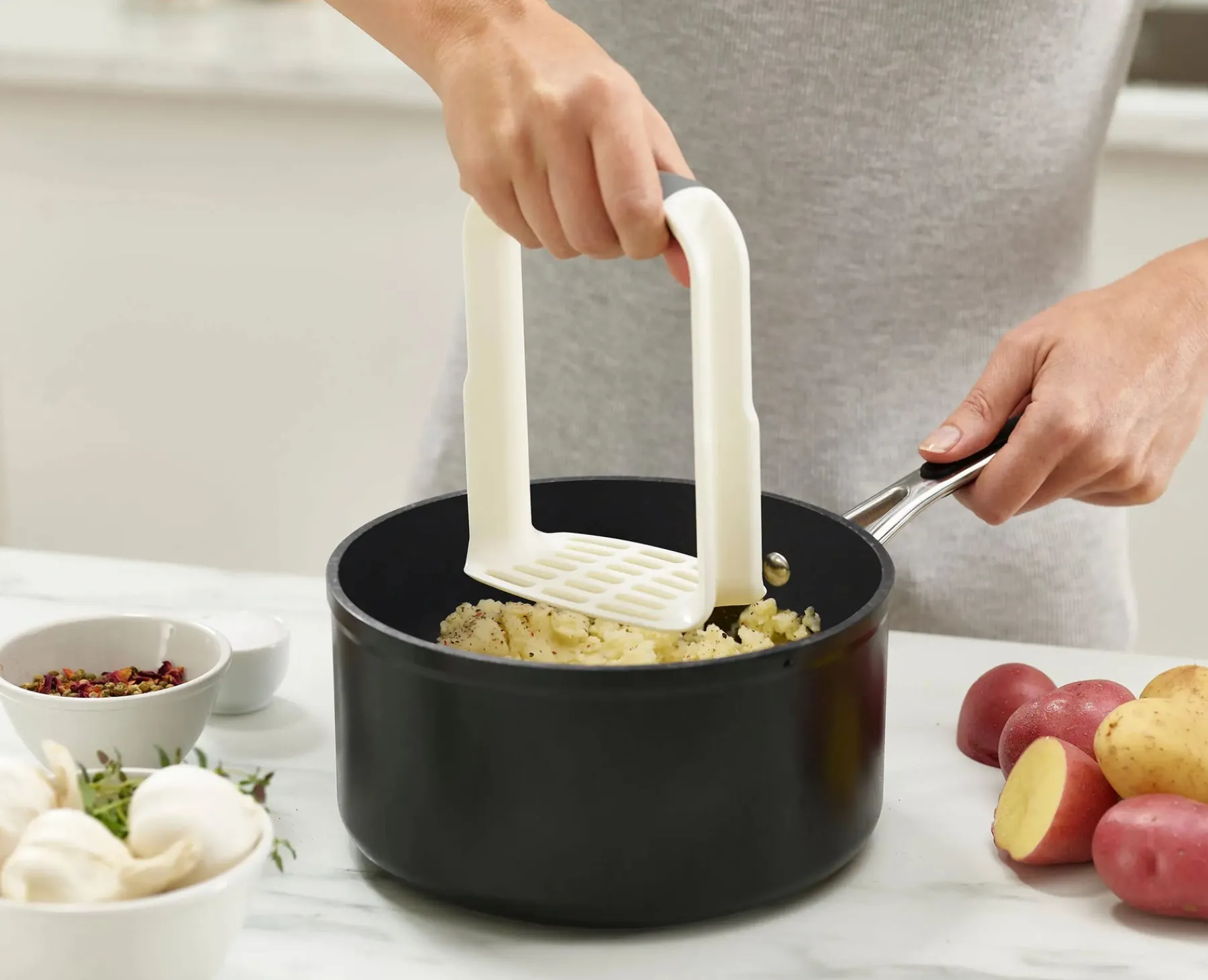 Kitchen Utensils & Gadgets-Joseph Joseph Easy-Mash™ Potato Masher White