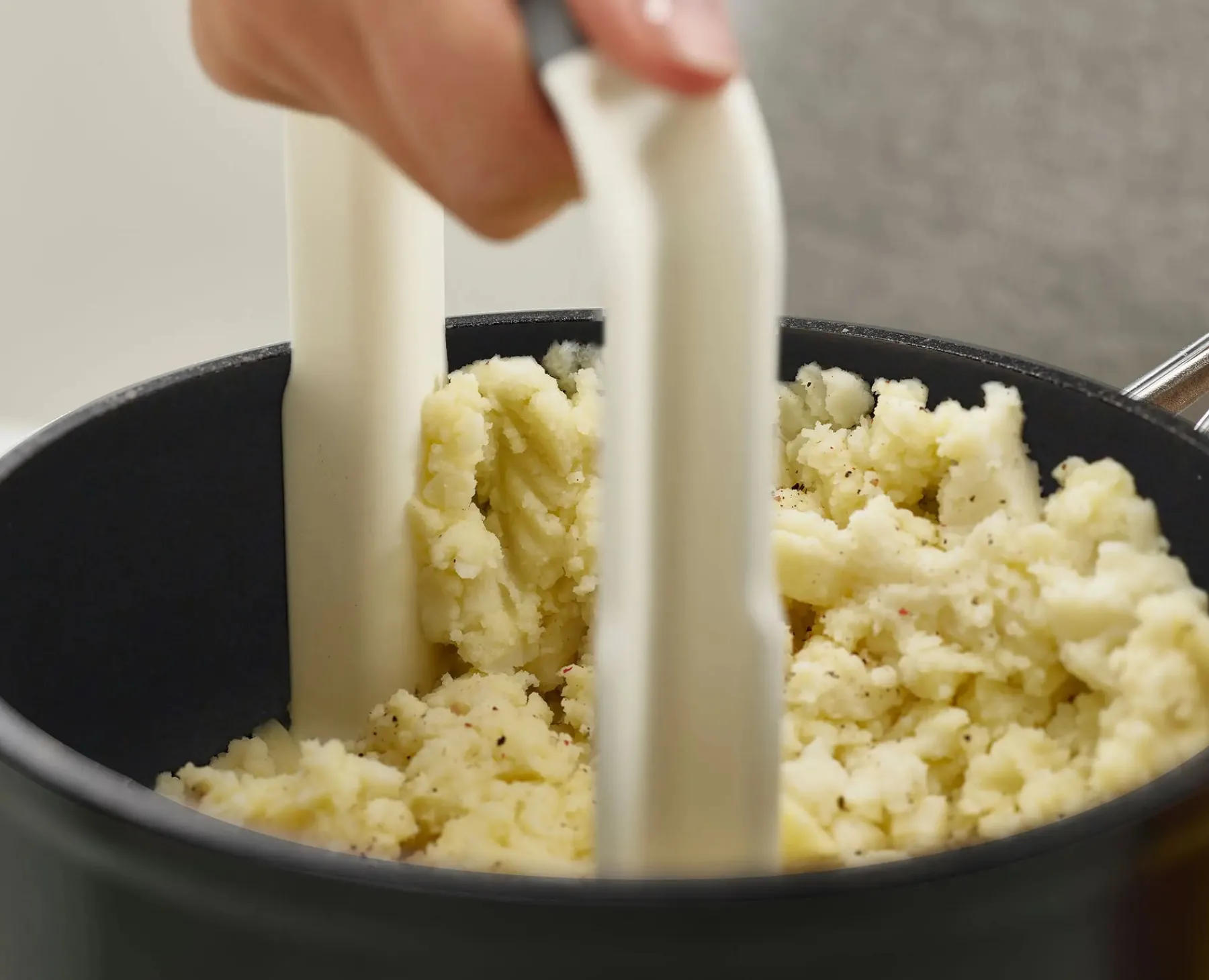Kitchen Utensils & Gadgets-Joseph Joseph Easy-Mash™ Potato Masher White