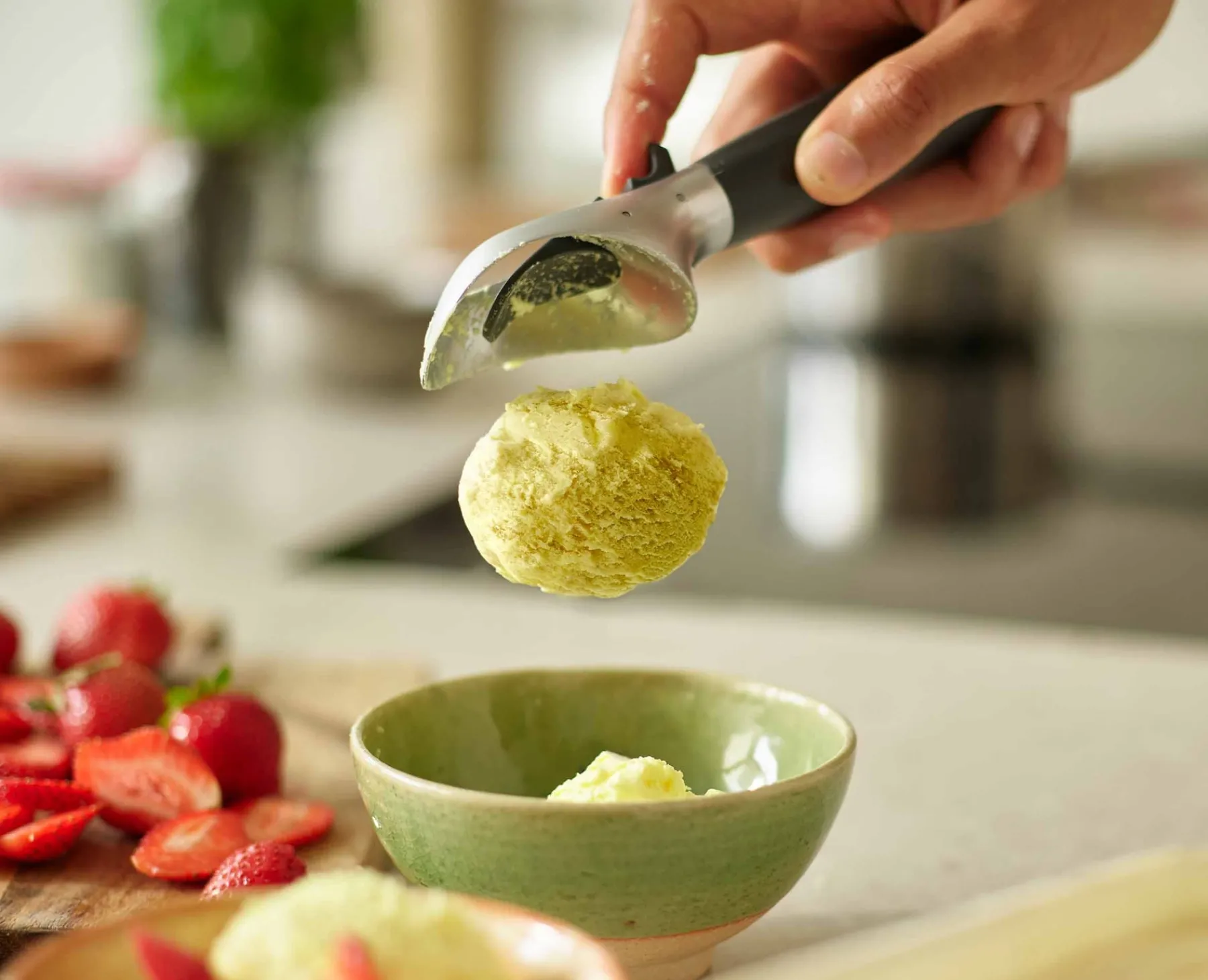 Kitchen Utensils & Gadgets-Joseph Joseph Elevate™ Ice-cream Scoop Gray