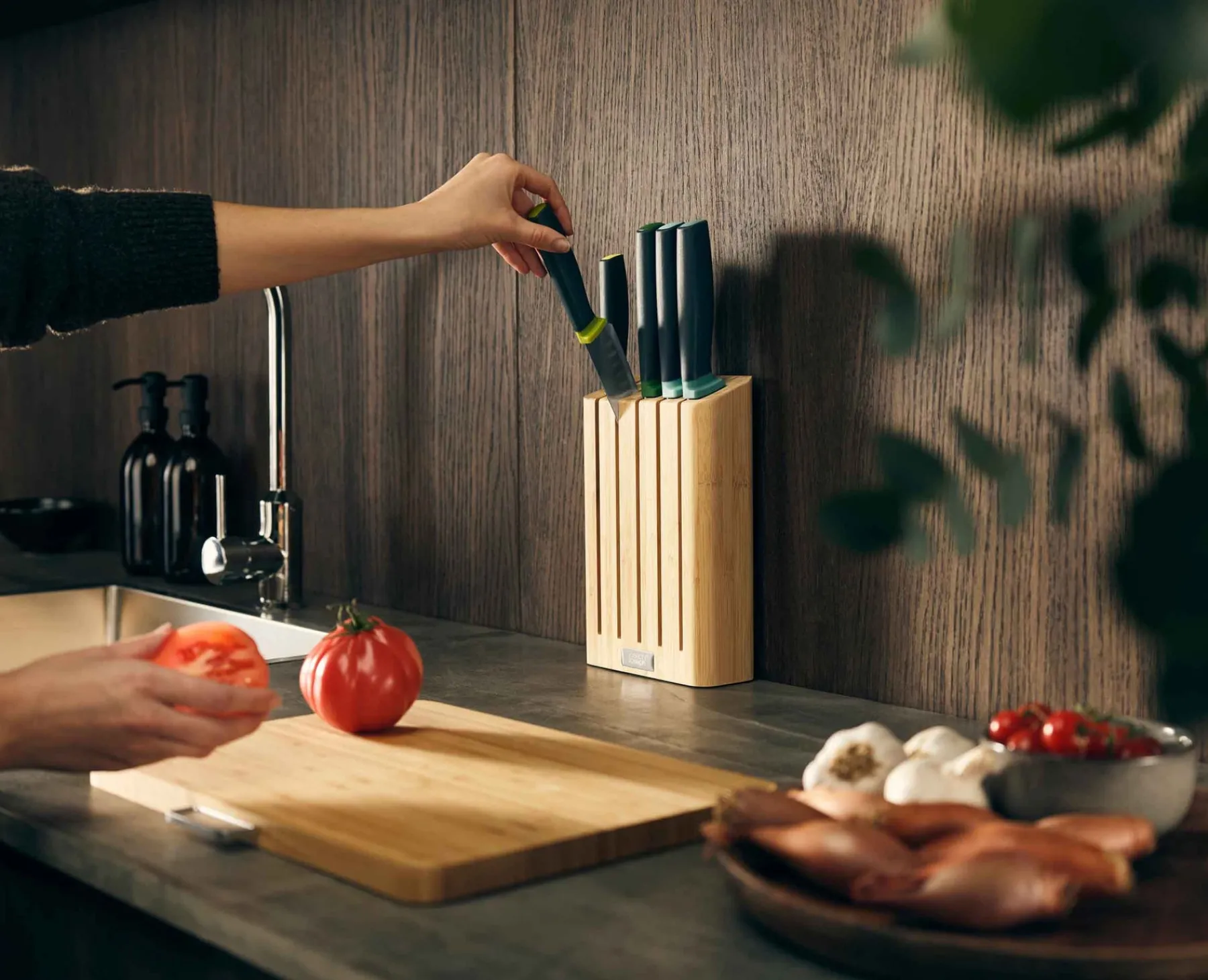 Knives, Knife Sets & Scissors-Joseph Joseph Elevate™ Knives 5-piece Set Bamboo