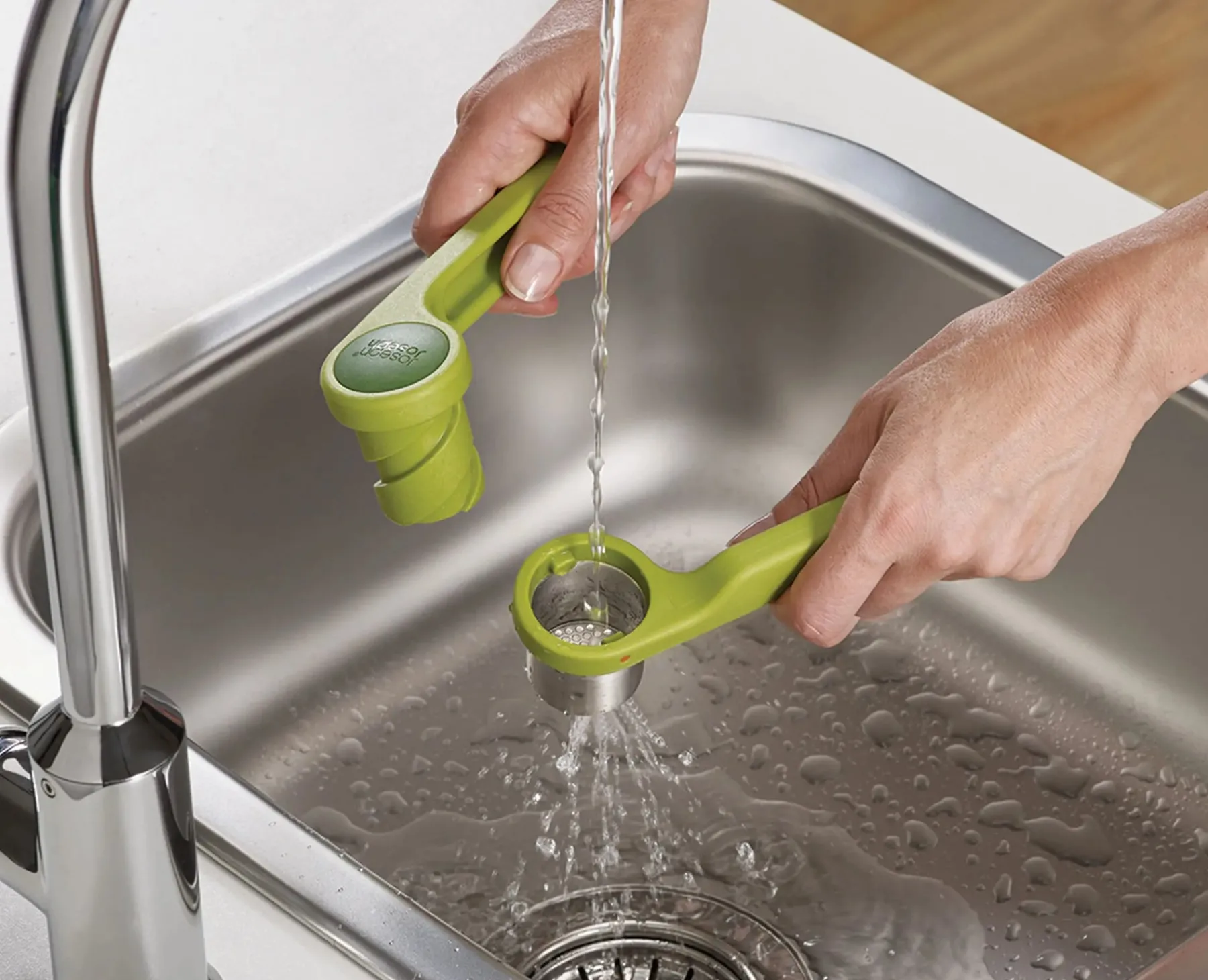 Kitchen Utensils & Gadgets-Joseph Joseph Helix Garlic Press Green