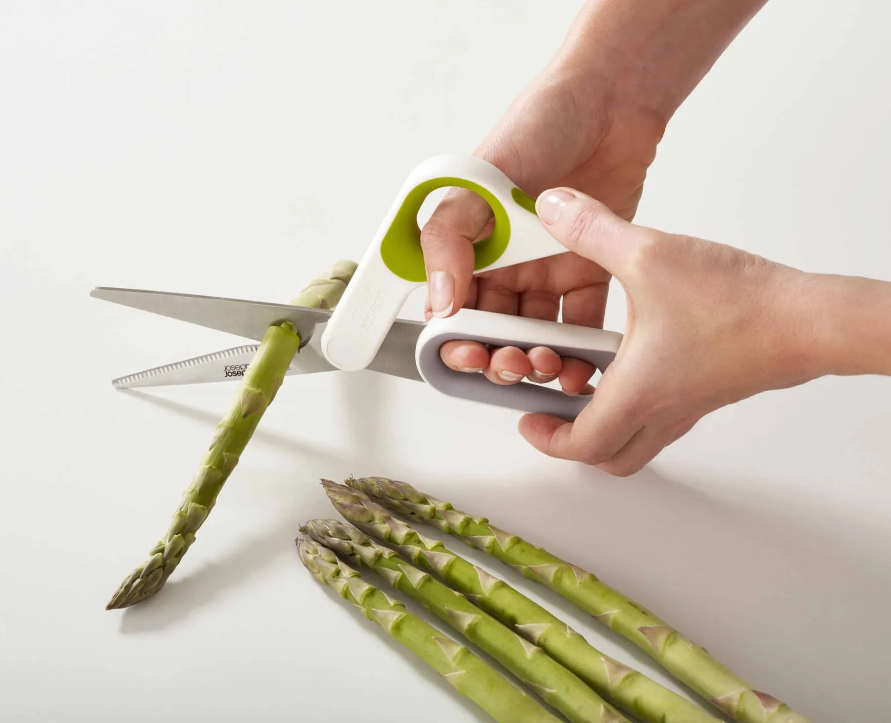 Knives, Knife Sets & Scissors-Joseph Joseph PowerGrip™ Kitchen Scissors Green