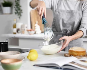 Kitchen Utensils & Gadgets-Joseph Joseph Twist™ 2-in-1 Whisk Blue