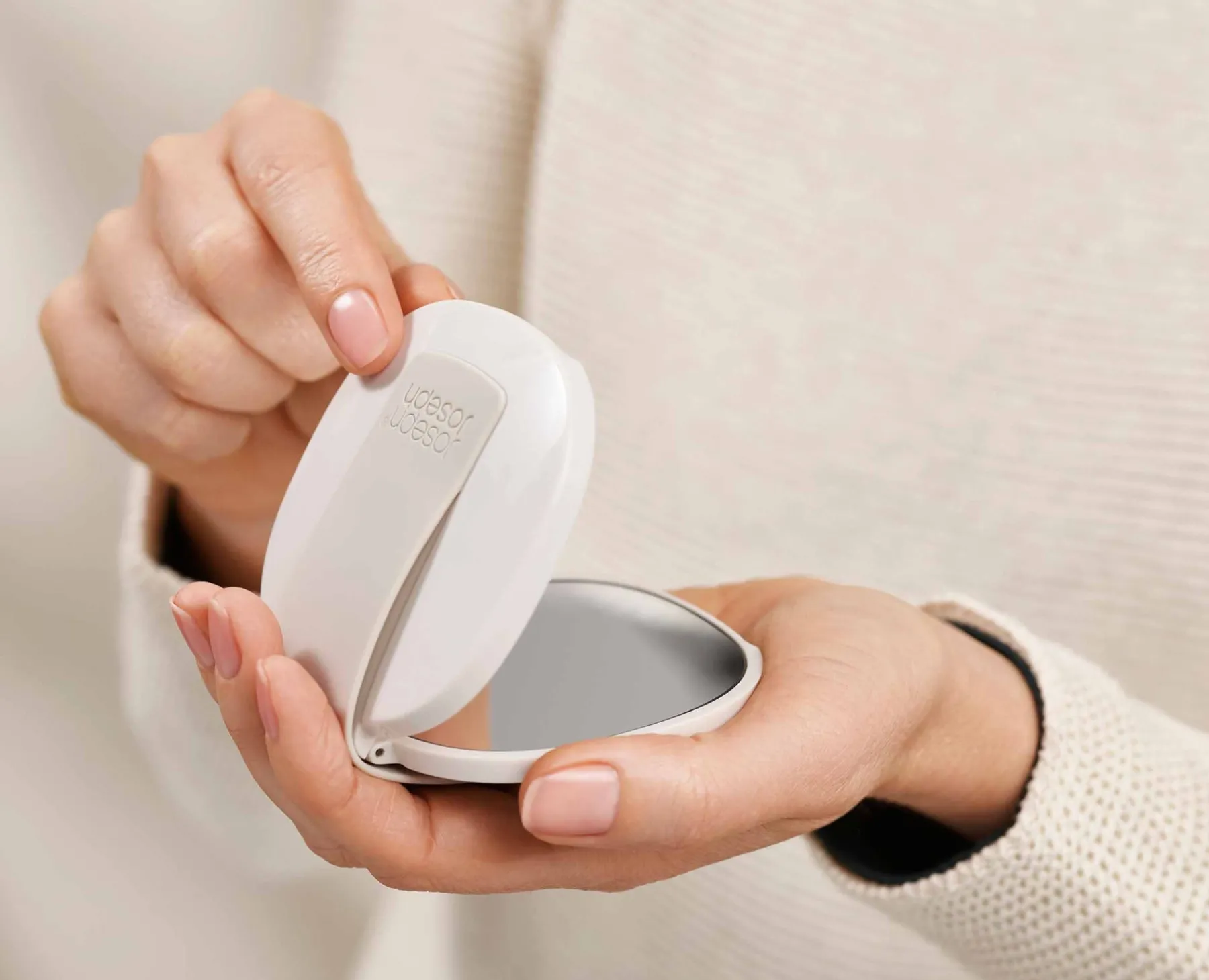 Make-Up Organizers | Make-Up Storage-Joseph Joseph Viva 2-in-1 Compact Magnifying Mirror Shell